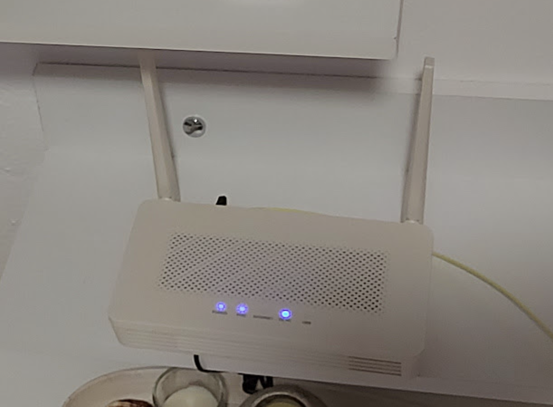 The wifi router when working.